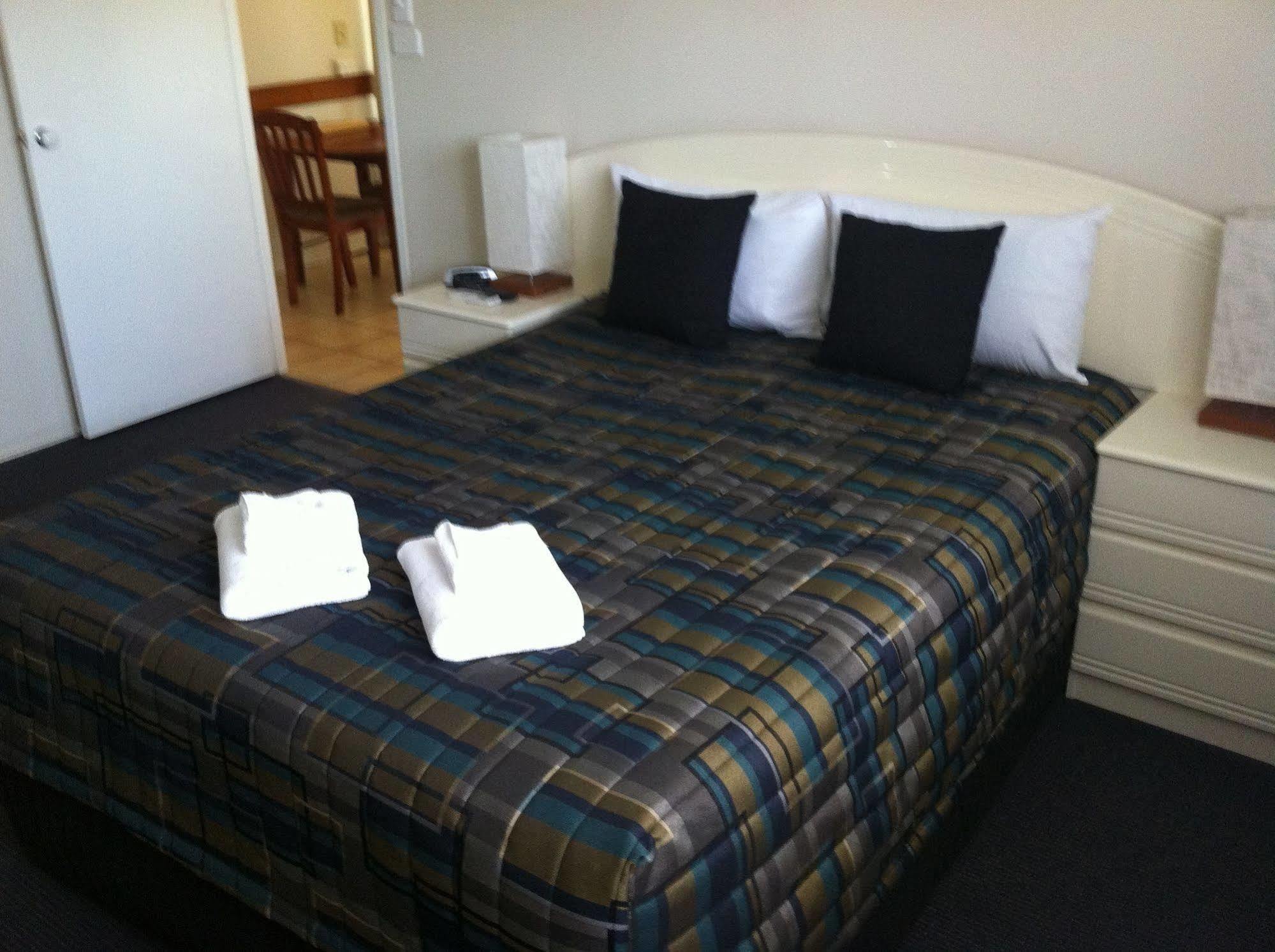 Biloela Palms Motor Inn Exterior foto